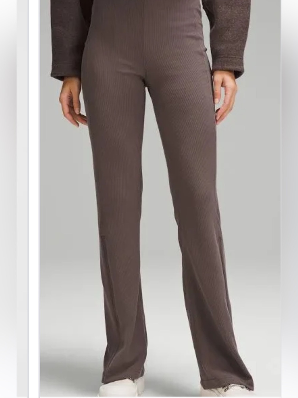 Lululemon's Ribbed Softstreme pants in brown espresso - Size 4